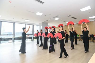 重庆两江新区鸳鸯街道社区学院 家门口的“耍事”多，文化艺术咨询服务暖人心